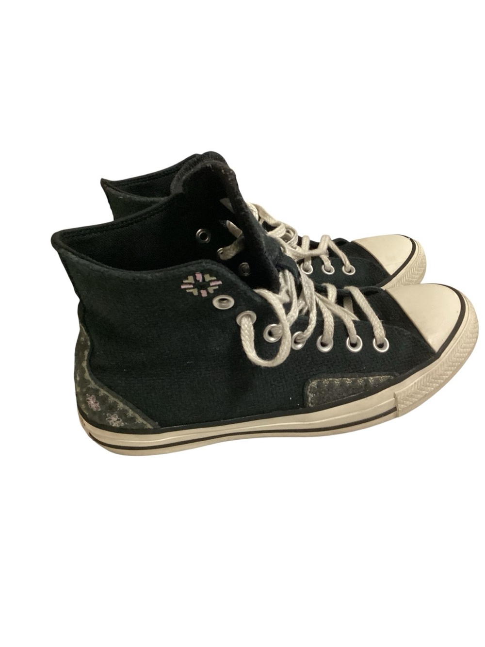 Converse High Top Black Sneaker Embroidered  Floral Detail Ladies size 9 - Picture 4 of 12